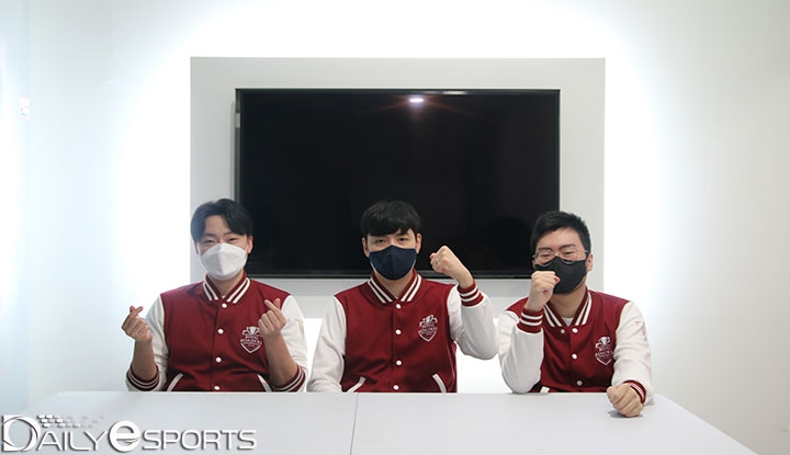 사진=16강 A조 최종전에서 패승승으로 승리하며 8강 진출에 성공한 에이징커브 '히트' 이주원과 '광어' 차광호, '태풍' 하주형.