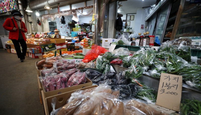 서울의 한 전통시장에서 채소가 진열돼 있다. (사진=뉴시스)