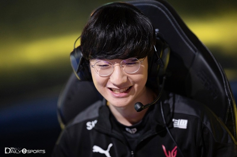 데뷔 7주년 승리한 '피넛' 한왕호 "더 열심히 달려보겠다"