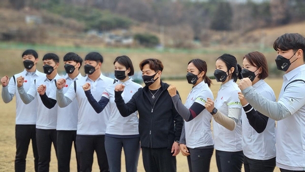 사진=양궁팀 김승운,최민준,이진용,이승윤,기보배,장민기회장,이보영,최민선,이특영,정다워 외 장유정선수