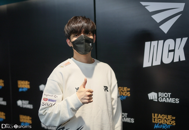 사진=1세트 POG로 선정된 롤스터 Y의 서포터 '살렘' 이성진.