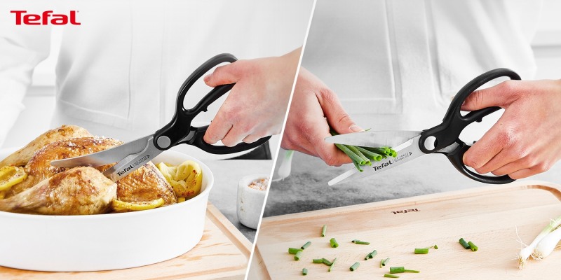 테팔 아이스 포스 고기 가위(좌)와 테팔 아이스 포스 주방 가위(우)