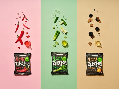 풀무원 "‘로스팅 짜장면’ 출시 6개월 만에 1천만 개 판매 돌파"