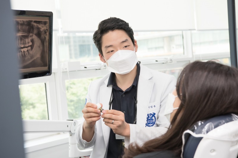 전악임플란트, 정밀한 치과 진단은 필수