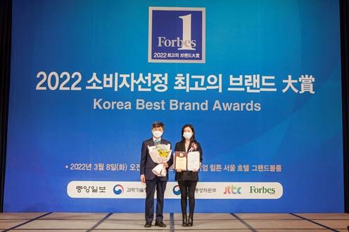 권오준 포브스코리아 편집장(왼쪽)과 이은지 스마트카라 대표