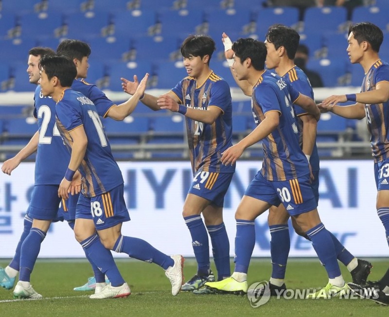 '최기윤 데뷔전 골' 울산, 코로나 악재 딛고 태국 포트 꺾고 ACL 본선 진출