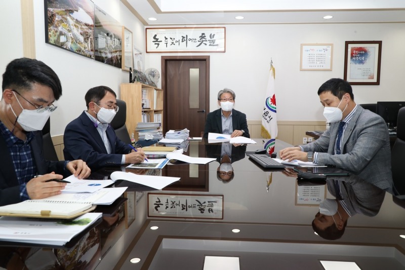 정읍시는 도심권 숲길 네트워크 연속성 확보와 도심 탐방로 확보로 새로운 관광자원을 개발함으로써 관광객 유치는 물론 지역경제 활성화를 도모하기 위해 말고개 숲 향기 탐방로 연결다리 설치사업을 계획하고 있다. (사진제공 = 정읍시)