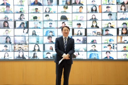 NH농협은행, "권준학 은행장, 신입행원들 대상 온라인 특강 실시"