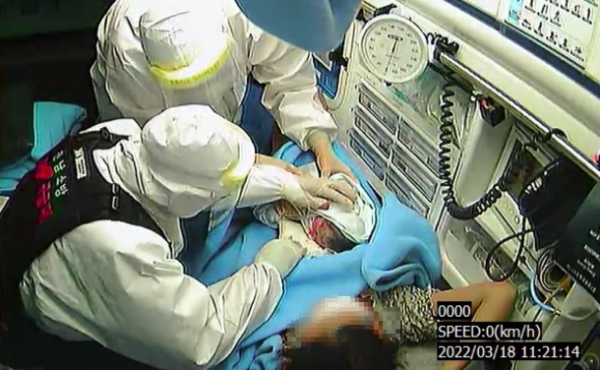 해남소방서 "코로나 확진 임산부 119구급차서 응급 출산"