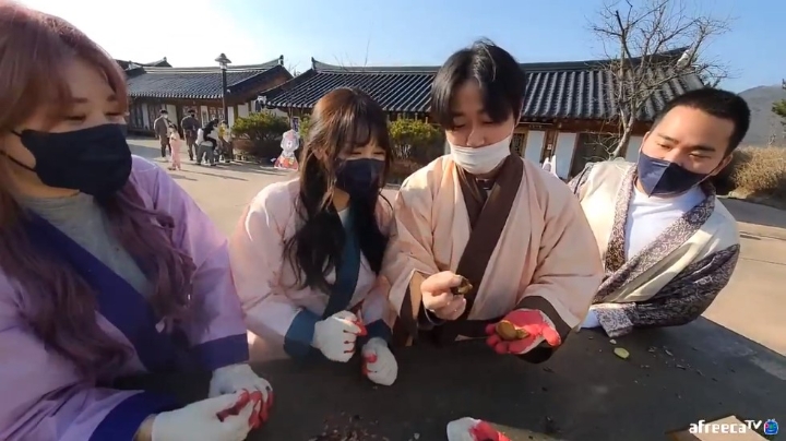 지난 2월 12일 아프리카TV BJ들의 겨울공주 군밤축제 ‘알밤 체험 삶의 현장’