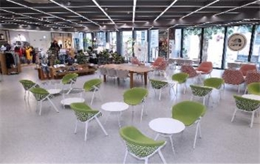 노스페이스, 명동 플래그십 스토어 새단장...신제품 공개