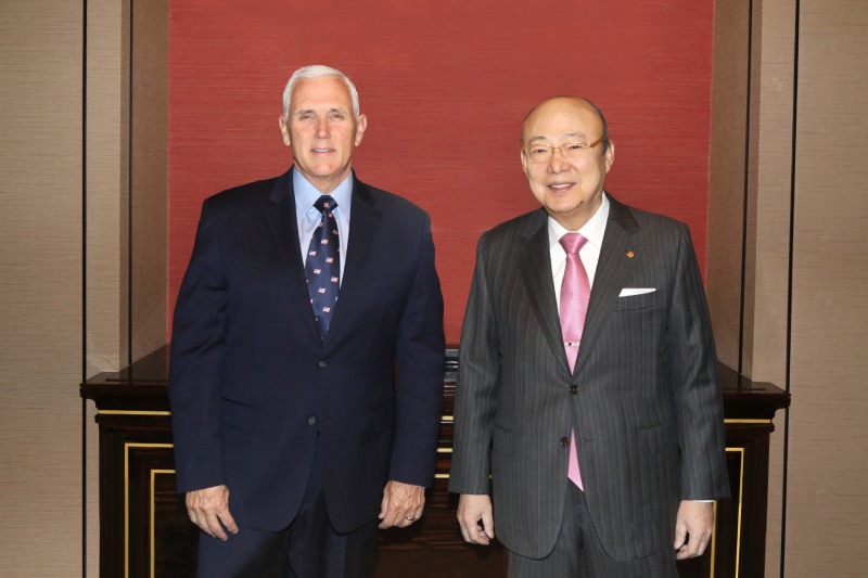 김승연 한화그룹 회장, 마이크 펜스 전 미국 부통령과 오찬