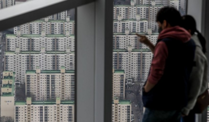 수도권 중형 아파트값 평균 10억원 넘어…집값 양극화 '최고'