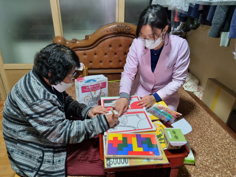 기존에 대면으로 진행됐던 ‘치매 예방교실’ 운영 모습 (사진제공 = 함평군)