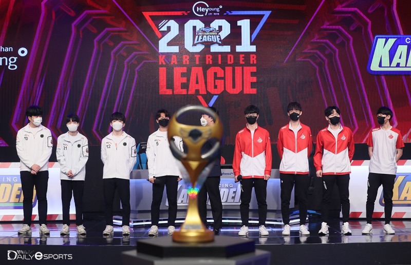 2021 카트 리그 결승 무대 3회를 모두 함께한 블레이즈와 라브 샌드박스.