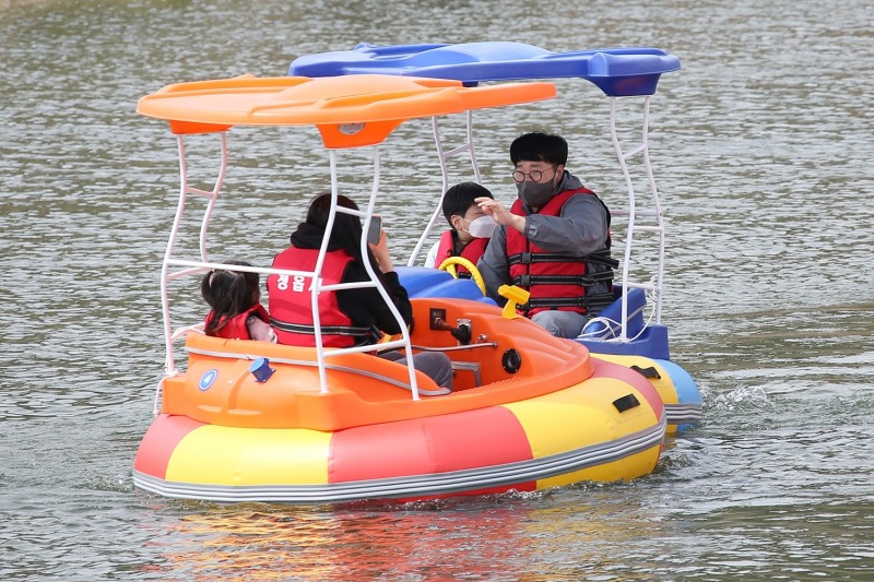 정읍시는 내장산문화광장 주변 정읍천과 부전천이 합류되는 지점 6,500㎡에 수상레저체험존을 조성했다. (사진제공 = 정읍시)