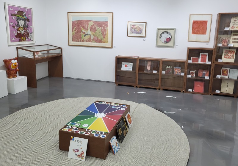 김달진미술자료박물관 '빛, 아름답고 찬란한'展 전시전경 / 사진=김달진미술자료박물관