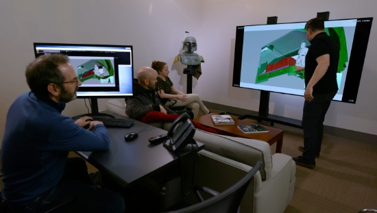 미국 스타워즈 신작 드라마 '북 오브 보바 펫' 제작진이 후반 편집 작업을 하고 있는 모습