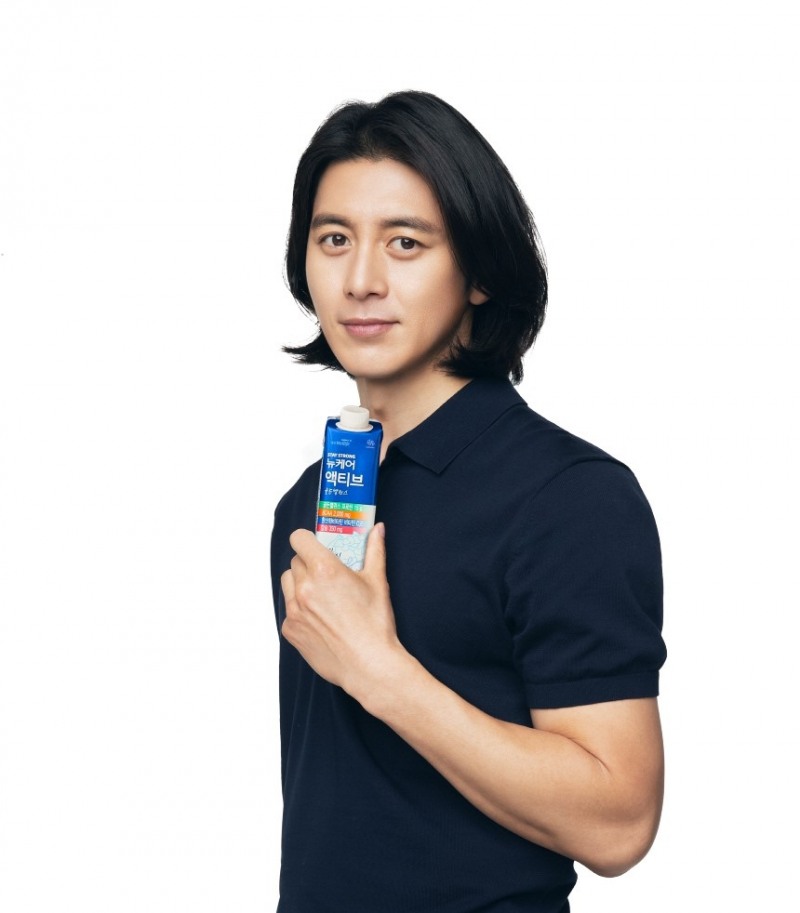 뉴케어 액티브’ 전속모델 배우 고수 (사진제공=대상라이프사이언스)