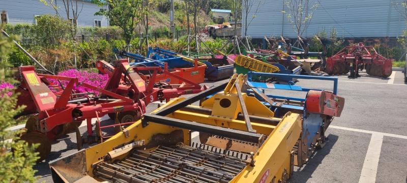 해남군은 농기계임대사업소에서 사용하던 불용농기계를 관내 농업인에게 우선 매각한다. (사진제공 = 해남군)