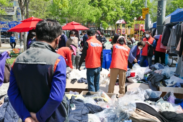 아이스탁몰, 취약계층 지원 위한 바자회에 의류 후원