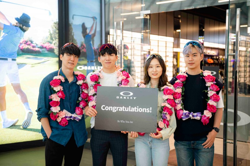 왼쪽부터 차민규, 정재원, 최민정, 김민석 선수