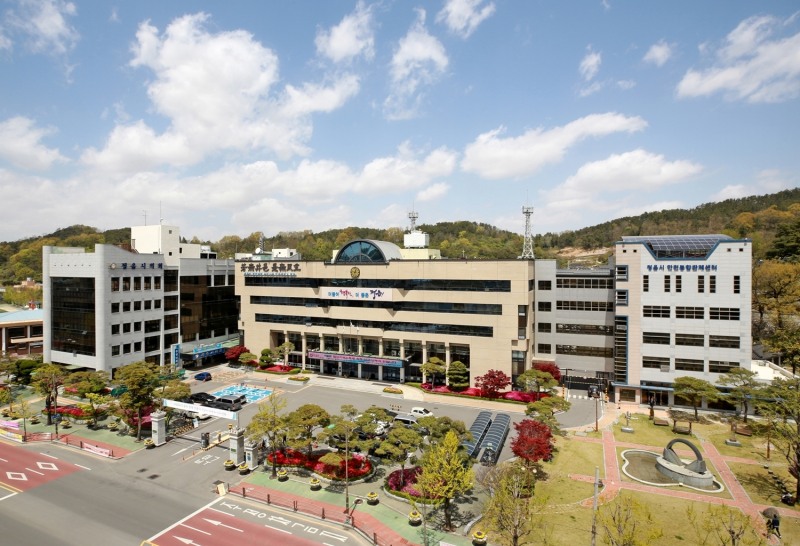 정읍시가 지난해에 이어 올해도 코로나19 장기화로 어려움을 겪고 있는 소상공인을 위해 ‘착한 임대인 운동’을 추진한다. (사진제공 = 정읍시)