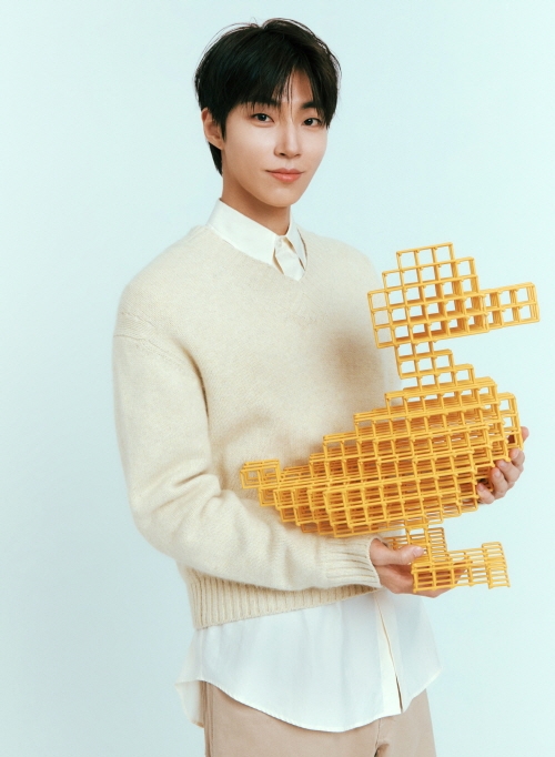 만다리나덕, 45주년 기념 이벤트와 ‘오리 데이(5월 2일)’ 진행