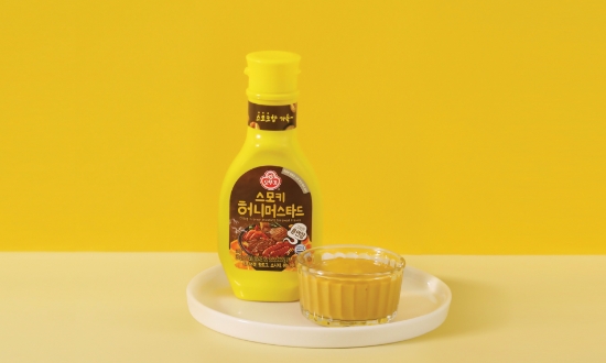 ㈜오뚜기, 은은한 스모크향 살린 '스모키 허니머스타드' 출시