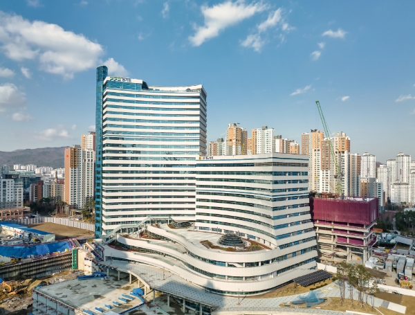 오는 5월30일까지 이전을 마치게 될 수원 광교 소재 경기도 신청사 모습.