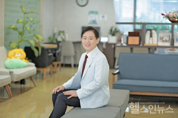 강남밝은명안과의원송명철원장