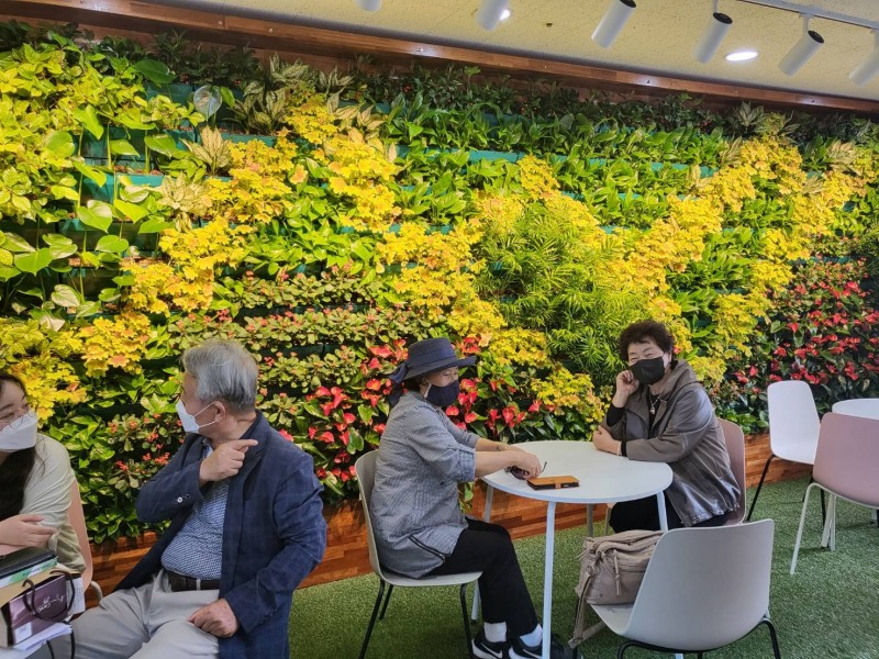 군산시는 시민들의 정원문화 향유 및 확산 거점 조성을 위한 스마트가든 조성사업을 추진이다. (사진제공 = 군산시)