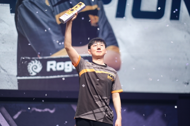 이병렬, ‘2022 GSL 시즌1’ 결승서 장현우 상대로 우승