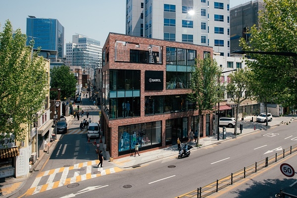 액티브 스포츠 브랜드 배럴, 서울숲 플래그십 스토어 오픈