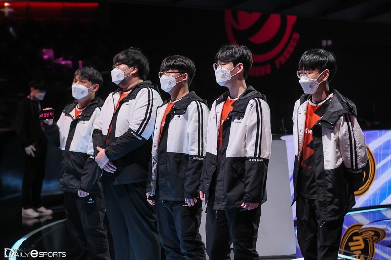 2022 WCK 스프링 준우승 팀 광동 프릭스.