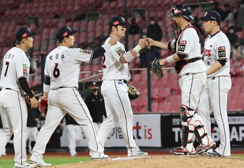 5월들어 타선이 살아나기 시작한 kt 위즈가 본격적으로 상위권 싸움에 뛰어들 채비를 갖추고 있다.