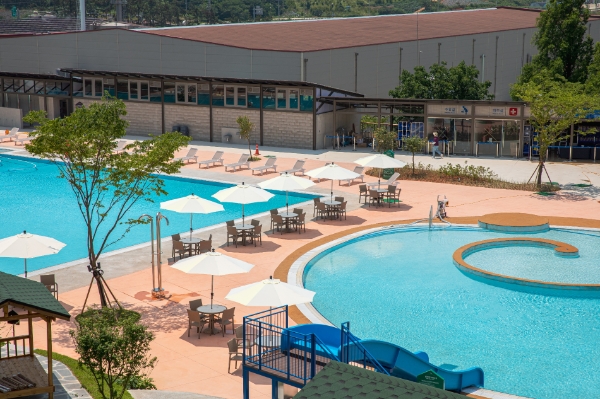 파머스빌리지 수영장 / 사진 제공 = 상하농원