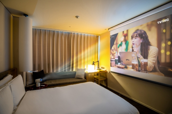 신라스테이, 삼성전자 더 프리스타일 패키지 출시