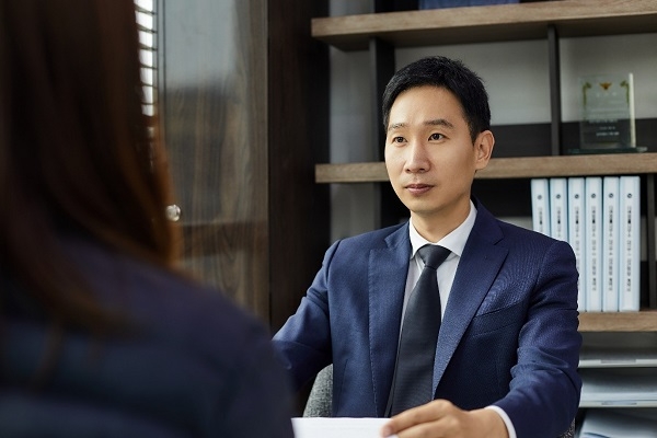 지하철 성추행, 어떤 혐의 적용되는지 면밀히 살펴 적극적으로 대응해야