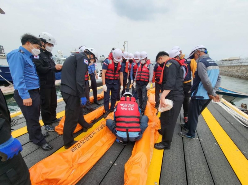 방제역량 강화 교육훈련 모습 (사진제공 = 여수해양경찰서)