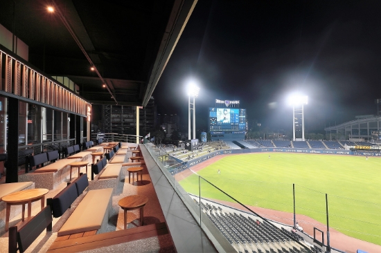 창원NC파크R점 스타벅스 테라스 세트 존