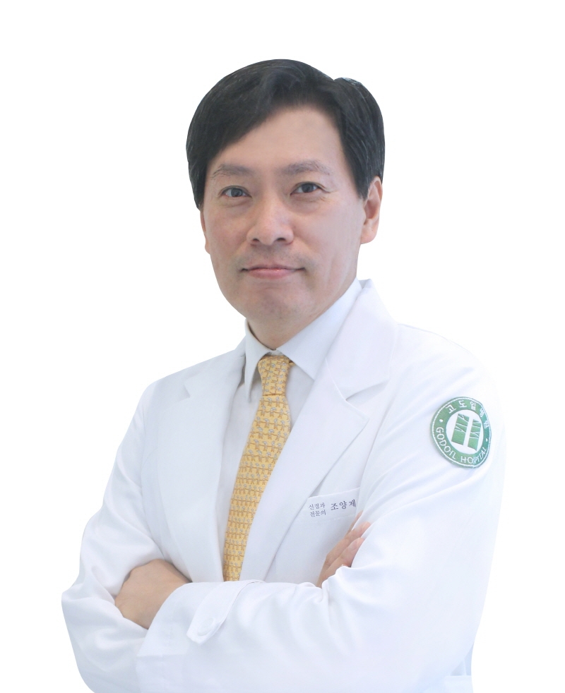 코로나19 후유증으로 떠오르는 두통과 어지럼증 주의