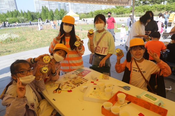 포스코건설 '어린이 꿀벌 축제' 개최…"생물다양성 보존 위해 도시양봉사업 박차"
