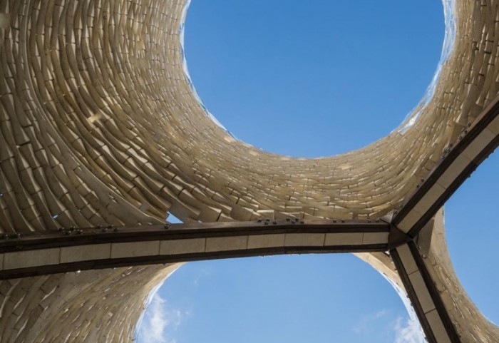 버섯과 옥수수 폐기물을 활용한 거대한 건축물 '하이 파이(Hy-Fi) [사진=MoMA 공식 홈페이지]