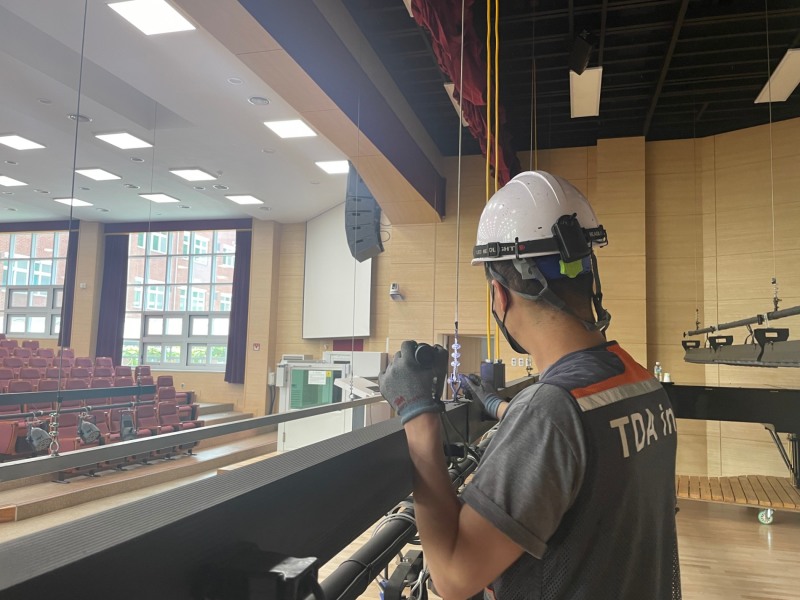 경북교육청, ‘다목적강당 무대기계장치 안전점검’ 시범 실시