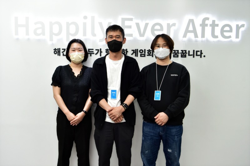 왼쪽부터 해긴 정다운 대리, 박민규 개발 총괄 PD, 최태환 차장.