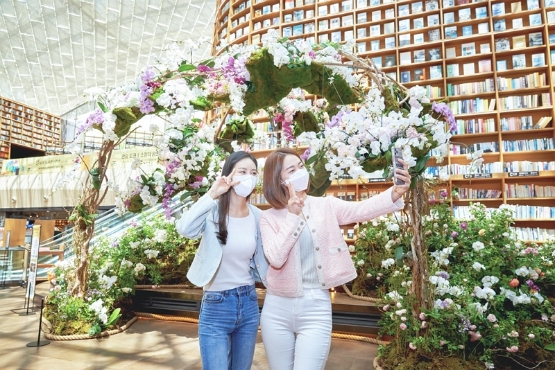 스타필드 코엑스몰 별마당 도서관, 5주년 맞아 '유일한 경험’ 행사 개최