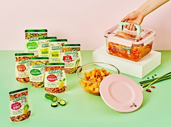 샘표, SGC솔루션과 컬래버 '새미네부엌-글라스락 김치담그기' 세트 선봬