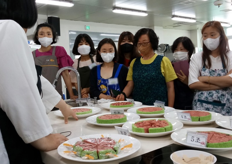 2021년 우리쌀 활용 디저트 교육 장면 (사진제공 = 나주시)