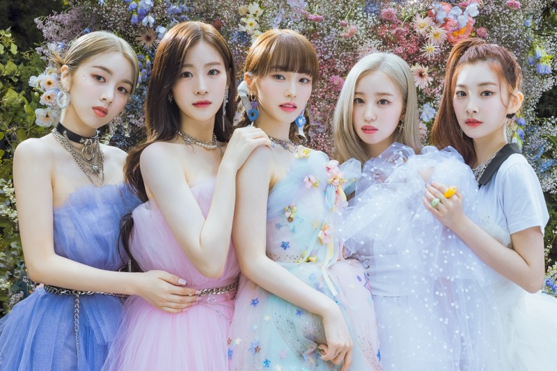 키움 히어로즈, 12일 고척 두산베어스전 5인조 걸그룹 '우아'의 나나 시구-우연 시타